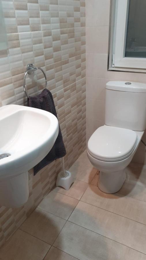 Flat 3 Blue Waves Apartment Сейнт Полс Бей Екстериор снимка