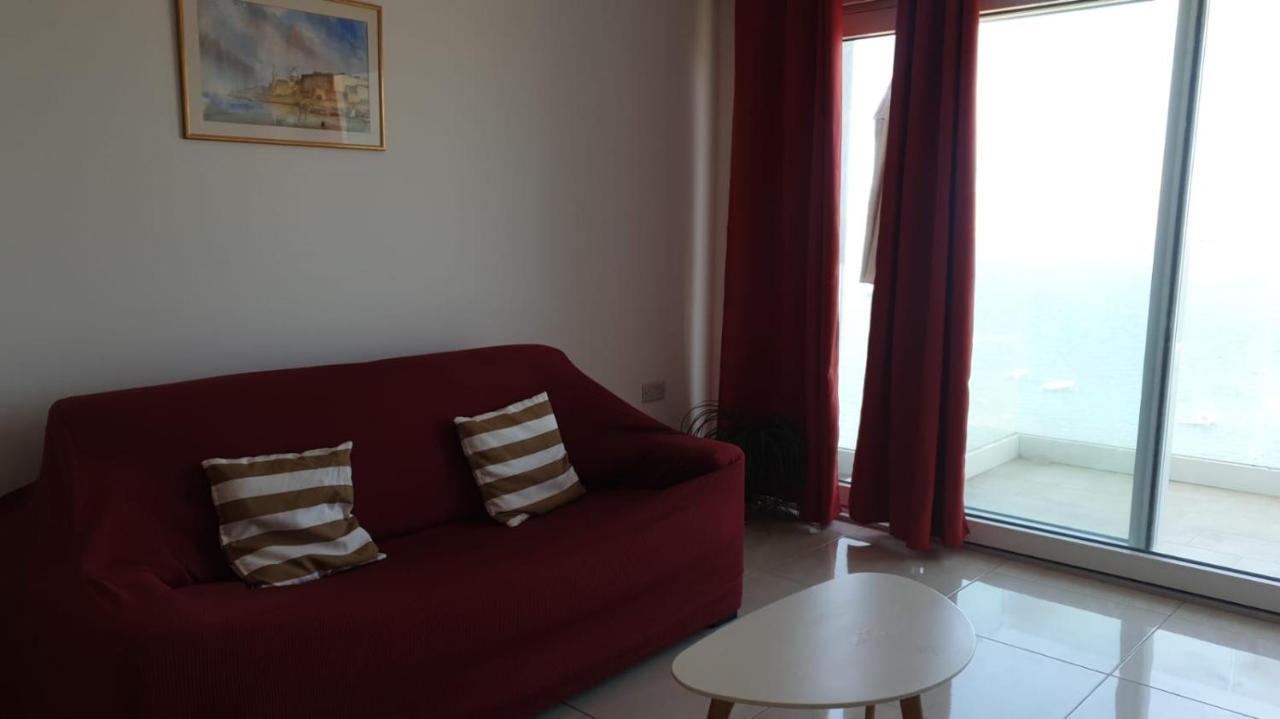 Flat 3 Blue Waves Apartment Сейнт Полс Бей Екстериор снимка